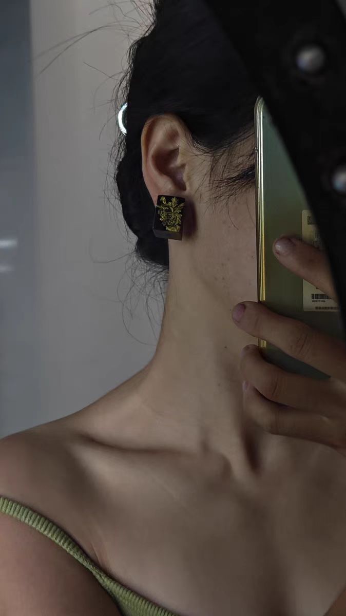 Golden Chrysanthemum: Handcrafted Lacquer Earrings with Golden Chrysanthemum Design – Wooden Base with Intricate Detailing